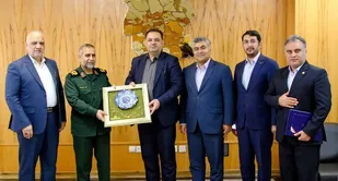 گرامیداشت هفته دفاع مقدس با برگزاری مراسم زیارت عاشورا و تجلیل از یادگاران دفاع مقدس در بانک سپه منطقه خوزستان