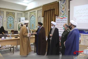 دیدار طلاب بسیجی جهادگر با امام جمعه شهرکرد