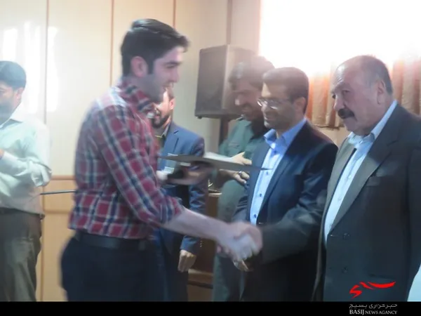 تجلیل از دست اندرکاران بازسازی واقعه غدیر در بروجن