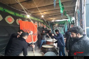 برپایی موکب امام رضا(ع) و توزیع غذای نذری در کبودراهنگ