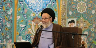 درس اخلاق آیت الله حسینی قزوینی در یگان حفاظت شخصیت&zwnj;ها سپاه قم