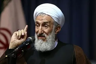 مردم به پیام های بازنشستگان سیاسی توجه نکنند