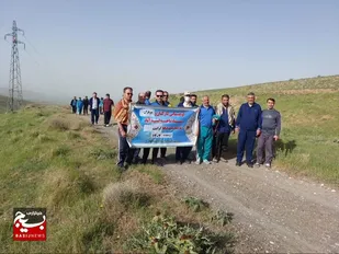 کوهپیمایی معنوی کارکنان و سربازان سپاه اسدآباد همزمان با دهه کرامت