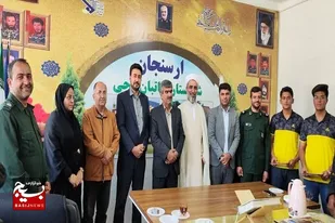 از ورزشکاران مدال آور و قهرمانان مسابقات تیراندازی بسیج کشور در همدان تقدیر شد