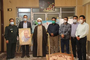دیدار نماینده ولی فقیه همراه با مدیر روابط عمومی در سپاه فجر استان فارس از بسیج هنرمندان