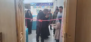 نمایشگاه نقش خاک  در مجتمع فرهنگی هنری شهید آوینی خرم&zwnj;آباد افتتاح شد.