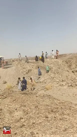 خدمت بی&zwnj;ادعا در مسیر شهدا / اردوی جهادی جمع&zwnj;آوری سنگ لحد در روستای میرآباد برگزار شد