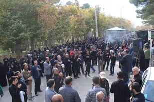 پیاده روی جاماندگان اربعین حسینی همراه با شهدا در شاهرود