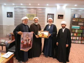 تجلیل از مساعی و پشتیبانی‌های مؤثر امام جمعه قشم از رزمندگان «دفاع مقدس سوم»