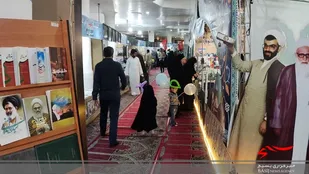 نمایشگاه &laquo;ردای سرخ&raquo; به روایت تصویر