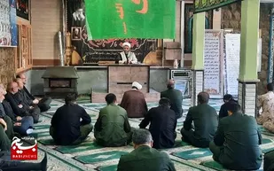 رهرو امام حسین(ع) هرگز با امثال یزید بیعت نمی&zwnj;کند