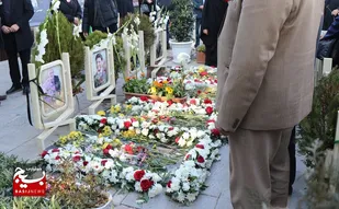تصاویر| غبارروبی و عطرافشانی مزار شهدای سانحه&zwnj; هواپیمای اوکراینی