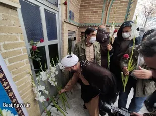 گلباران حجره امام خمینی(ره) در اراک