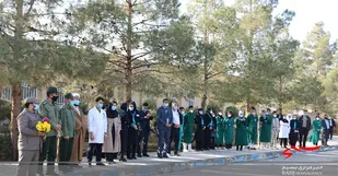 کارکنان بیمارستان ها به خصوص پرستاران خط مقدم جبهه سلامت هستند
