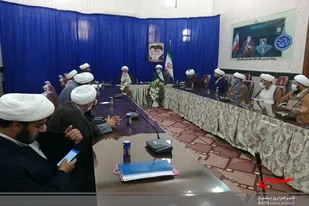 شاخص&zwnj;های رهبری را در انتخابات نصب العین خودمان قرار دهیم