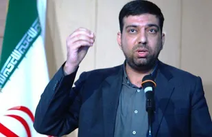 به جای اینکه مردم به فرمانداری بیایند ما در بین آنها خواهیم بود