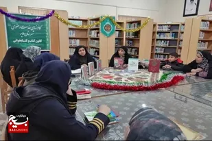 بزرگداشت مقام زن و روز مادر در کتابخانه ولایت ملایر