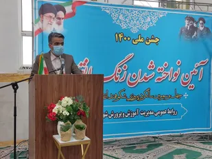دشمنان با بزر&zwnj;گ&zwnj;نمایی مشکلات نمی&zwnj;توانند جوانان را از انقلاب جدا کنند