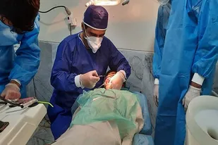استقرار&zwnj; گروه&zwnj; جهادی پزشکی&zwnj; شهید حاج قاسم سلیمانی در قصرقند و ویزیت رایگان بیماران