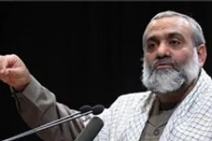 کسانی که برای سازش با استکبار چراغ سبز نشان می&zwnj;دهند، صلاحیت تفسیر پیام امام (ره) را ندارند