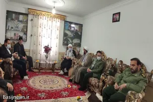 دیدار مسئول نمایندگی ولی فقیه در سپاه انصارالحسین (ع) با خانواده پاسداران در نهاوند