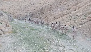 کوهنوردی ورزم در کوهستان رزمندگان گردان فاتحین لشکر14 امام حسین (علیه السلام)
