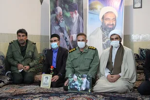 دیدار با خانواده شهید لهرابی در  دشت زرین کوهرنگ