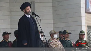 اراده ما هیچوقت نمی شکند اما اراده دشمن را می شکنیم