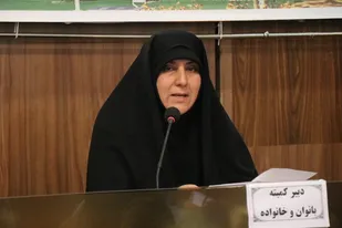 زن مسلمان ایرانی نماد استکبار ستیزی جهانی است