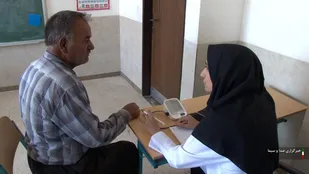 گروه جهادی دانشگاه علوم پزشکی اصفهان با حضور در روستای بزمه فریدونشهر به اهالی این روستا خدمات پزشکی ارائه کردند