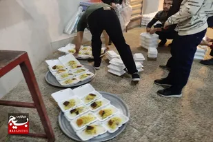 500 پرس غذای گرم بین نیازمندان سرخه توزیع شد
