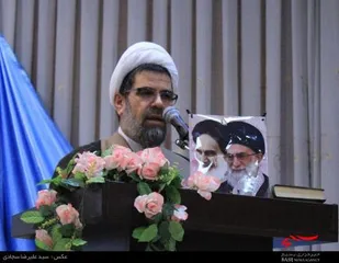 ضرورت مطالبه&zwnj;گری جامعه قرآنی از مسئولین/زجر جامعه امروزی دوری از قرآن و عترت است