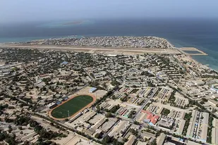 جزیره مقاوم خارگ پذیرای زائرین راهیان نور دریایی کشور