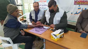 برپایی میز خدمت و ایستگاه سلامت توسط بسیج جامعه پزشکی شهرستان دهلران