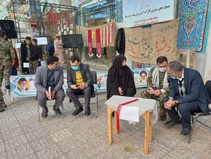 برگزاری میز خدمت با حضور فرماندار بسیجی به همت بسیجیان حوزه امام محمدباقر(ع) ناحیه تیران و کرون