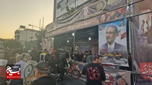 خدمت به زائران در مسیر بدرقه قائد شهید