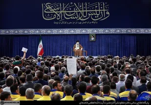 دیدار کارگران با رهبر انقلاب در روز بسیج کارگری