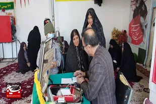 ارائه خدمات پزشکی و ویزیت رایگان توسط گروه جهادی ملایر
