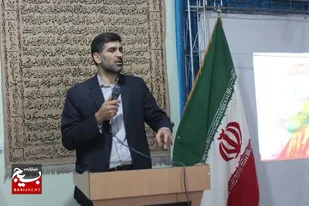 خواست دشمن دنبال فاصله گرفتن جوانان از مبانی دین و بصیرت است