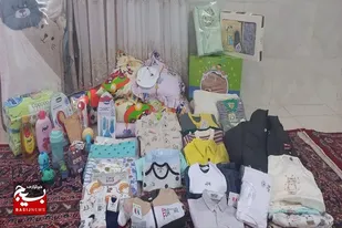 سیسمونی نوزاد و کمد به خانواده کم برخوردار در سرخه اهدا شد