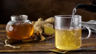 معجزه درمان بیماری&zwnj;ها در ترکیب آب و عسل