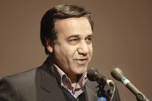شاعران نهضت آزادگی را الگو قرار دهند
