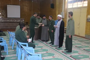 تجلیل از برترین های مسابقه کتابخوانی در لردگان