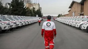 امدادگران هلال احمر با جان و دل خدمات می دهند