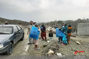 توزیع ۱۵۰ تخته پتو بین نیازمندان بخش بنت توسط حوزه عشایری بخش بنت شهرستان نیکشهر