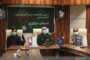 شعر دفاع مقدس برگرفته از مکتب و جریان عظیم عاشوراست