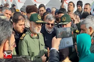 سردار سلامی دستورات لازم را برای رفع مشکلات زلزله&zwnj;زدگان در خوی صادر کرد