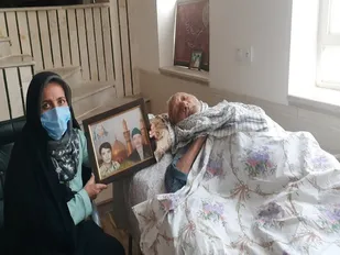 پیروی از راه شهدا و سرکشی به خانواده شاهد و ایثار گر وظیفه همه است