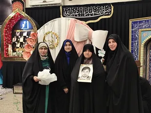 جشن روز پرستار با عطر کیک خانگی و آش نذری