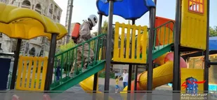 ضدعفونی و گند زدایی معابر عمومی شهر کرج توسط جهادگران حوزه ۱۱۳بسیج شهید احسانی نژاد